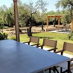 Beachfront House In Olive Grove Arkítsa