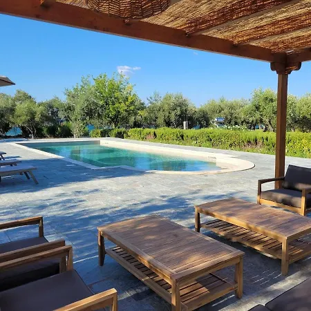 Beachfront House In Olive Grove Arkitsa