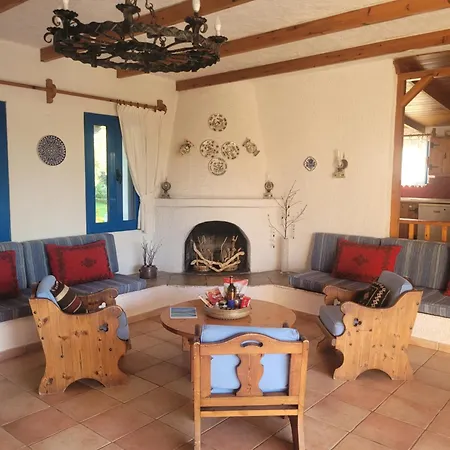 Beachfront House In Olive Grove * Arkítsa