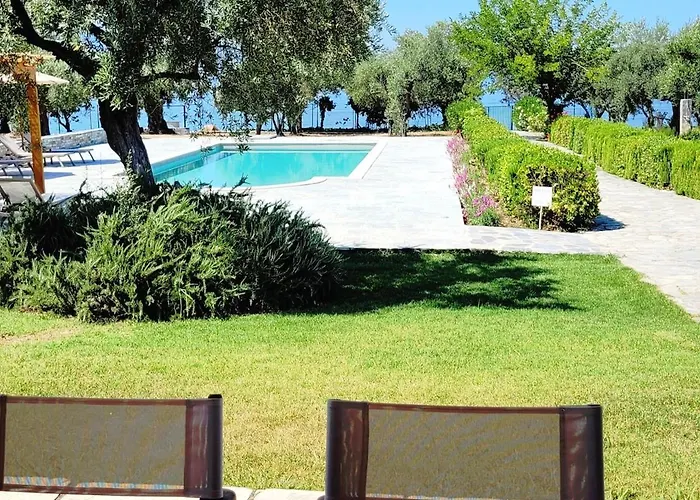 Holiday home Beachfront House In Olive Grove Arkitsa